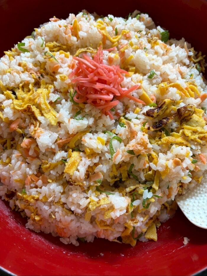 鮭と薄焼き卵のちらし寿司!