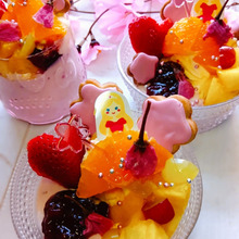 春満開!簡単!ひな祭りにぴったりプリンセスベリーレアチーズパフェ