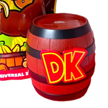 【ユニバ】「ドンキーコング・カントリー」の買って大満足の樽型『アソートセンベイバンク』とは?