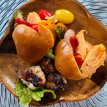 厚焼き卵で、ロールサンド