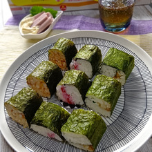 ラップの空き箱で時短&簡単!巻きずし風おにぎり~!多忙な毎日に!朝食、お弁当、軽食に