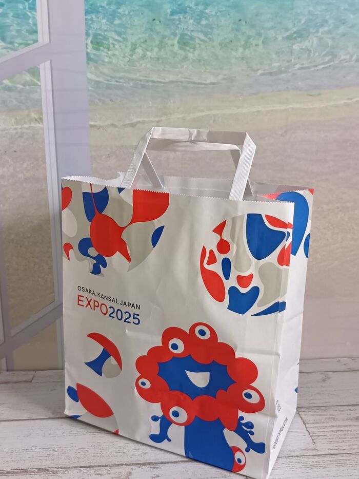 【魅惑のお菓子缶】これは買い!お値打ち品!活気あふれる万博公式ショップで即決!愛しのクッキー缶
