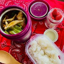 お弁当にもおすすめ!ジャー活「チキンカレーランチ」弁当