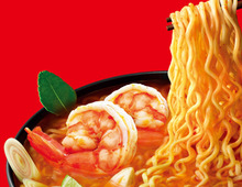 【本場タイで大人気】伝説の即席麺「Yum Yum®」がついに日本上陸!トムヤムクンスープ×モチモチ食感の麺がたまらない
