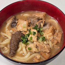 煮物の煮汁で煮込みうどん。