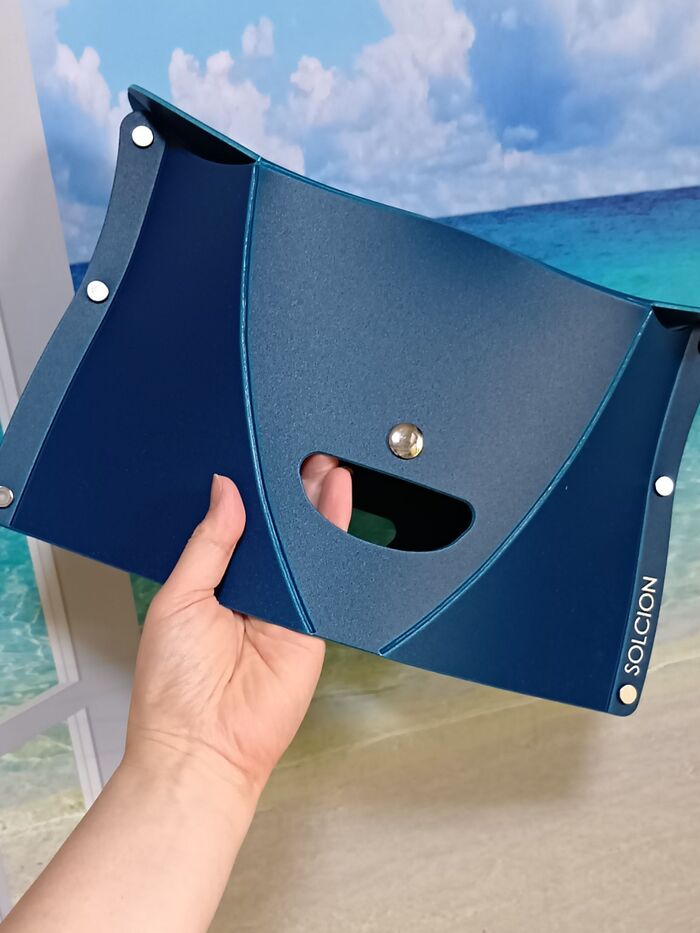 あると便利なものその②長時間立つことの負担軽減には『折りたたみ椅子』!