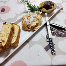 酒粕と甘酒のファラファレ、自家製ロマラン香るパンと2色のchips