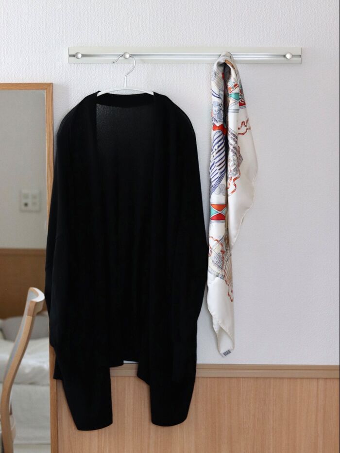 【賃貸OK】散らかる服&小物をスッキリできる! 取りつけ簡単なウォールフック