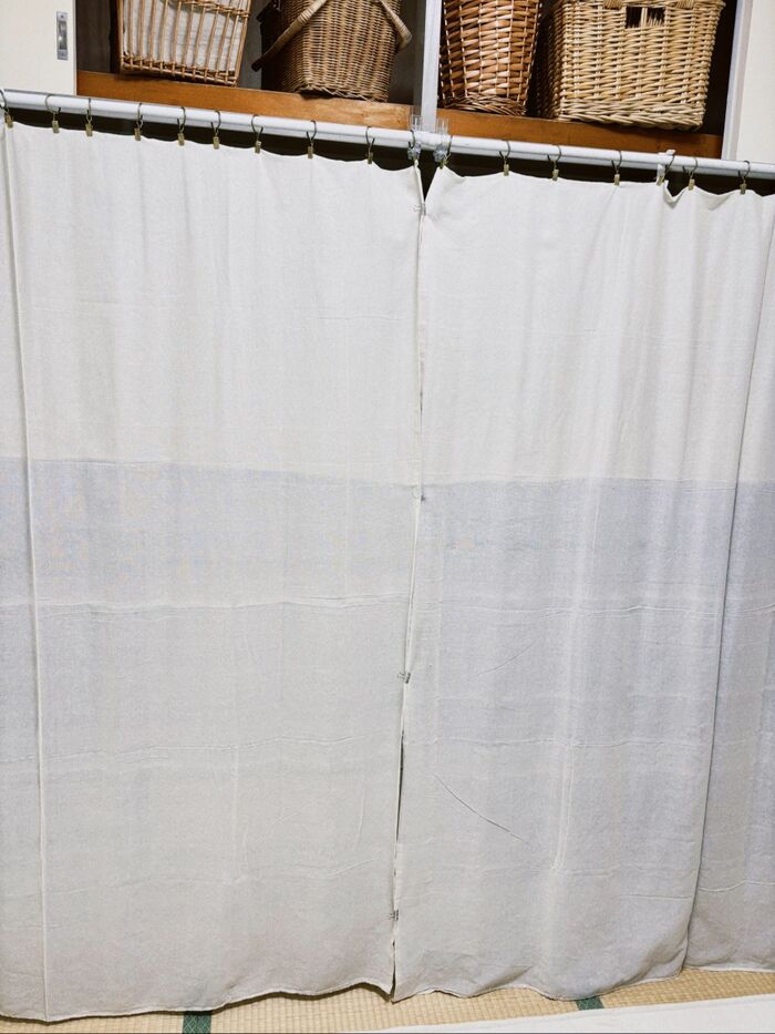 カーテンを閉めてスッキリと