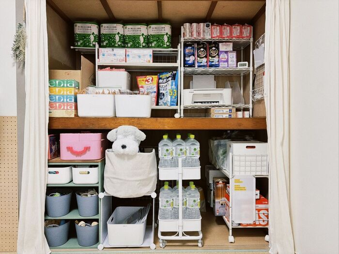 子ども部屋の押し入れが万能に!オモチャ・備蓄・PCスペースもスッキリ収納!