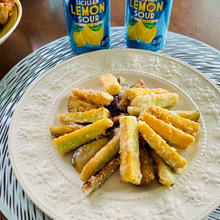 つまみ食いが止まらない!「ズッキーニと茄子のスティックフライ」