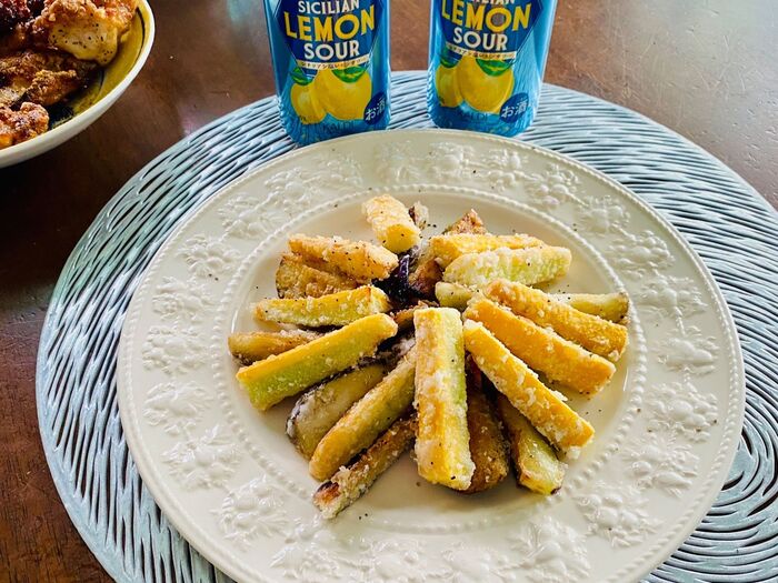 つまみ食いが止まらない!「ズッキーニと茄子のスティックフライ」