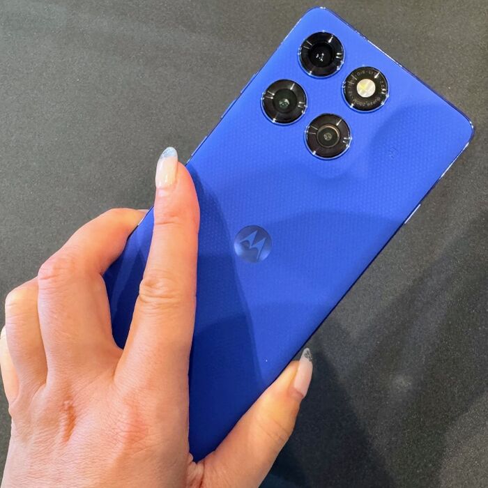機能・耐久性・デザインと三拍子揃ったコスパ良しのスマホ「motorola edge 60 pro」