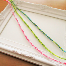 【動画付き】ストライプがかわいい!!ねじり編みのミサンガ~2色使い~