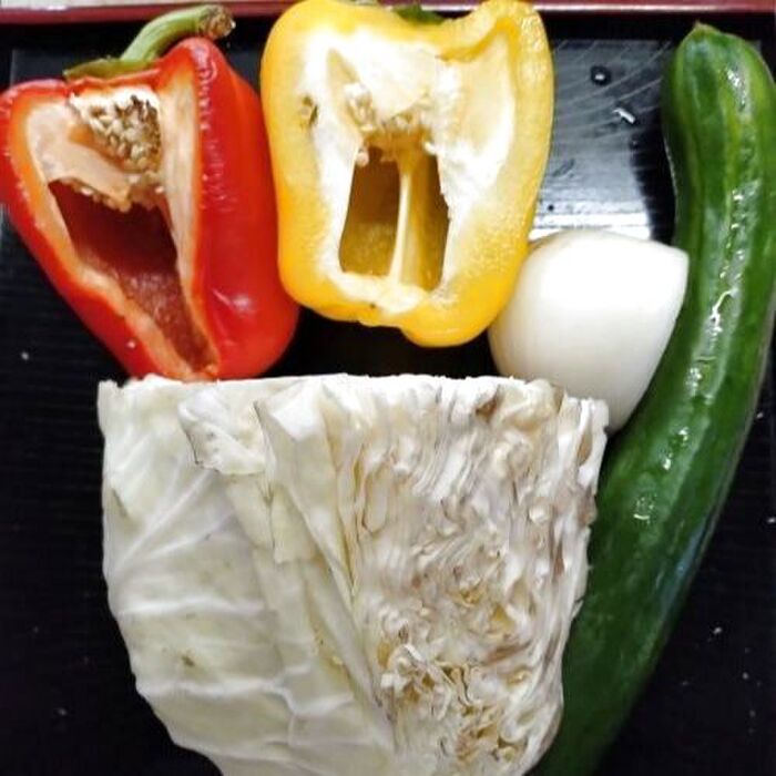 しなびた野菜たち、塩こうじを混ぜると絶品サラダだよ!