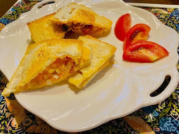 超簡単で美味しい!食パンで作る、中はモチっと外はカリッと「カルツォーネ」