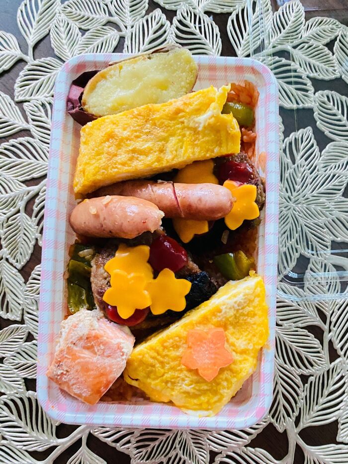 急なお弁当の用意にも、冷凍庫にストックしておくと便利!