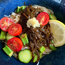 健康を考えて〈もずく素麺〉!