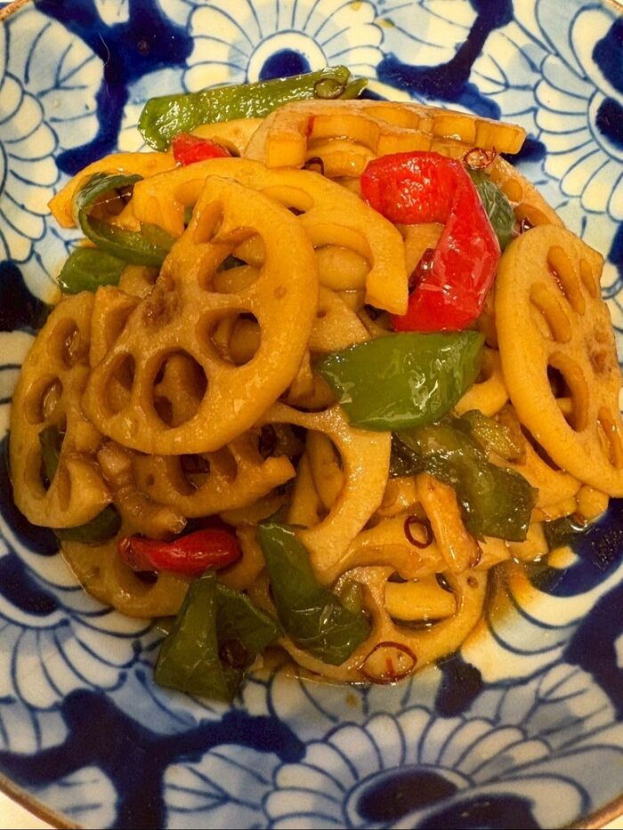 大き目の丼に盛り付けました!