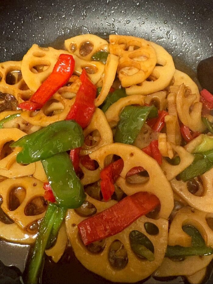 グツグツと良い照りが出るまでしっかり炒めて煮詰めたら完成です。