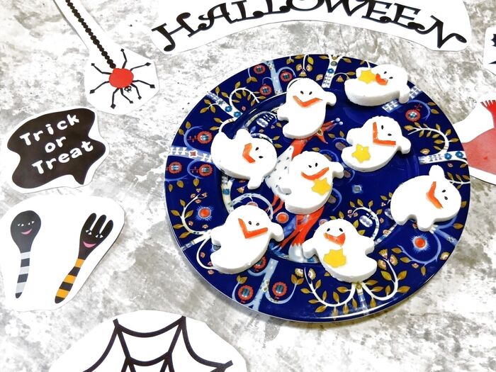 簡単!ハロウィンの飾りにいかが?可愛いはんぺんで作る、おばけちゃん8匹~!