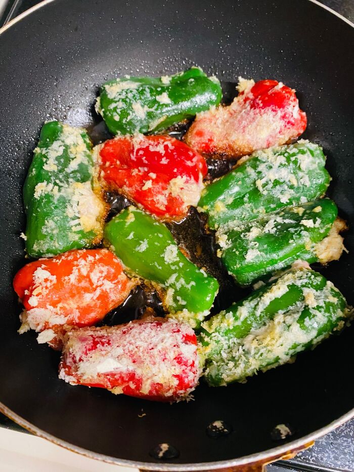 ジューシーで美味しい!「豚こまで肉詰め」
