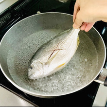 【美味しい魚は湯で煮る】目ウロコな調理法に「魚を買うペース上がりそう!」「ふんわりやわらか」