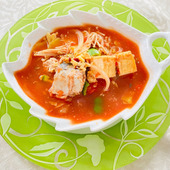 ご飯にもパンにも合う「サバ缶トマトスープ」