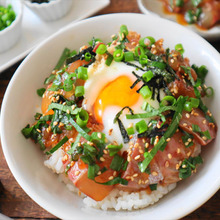 天然魚クエスト! 下処理済みの丸ごとのお魚で「イサキの漬け丼」