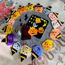 捨てずにとっておいた包装紙で愉快なジャックだらけ「Happy Halloween!」