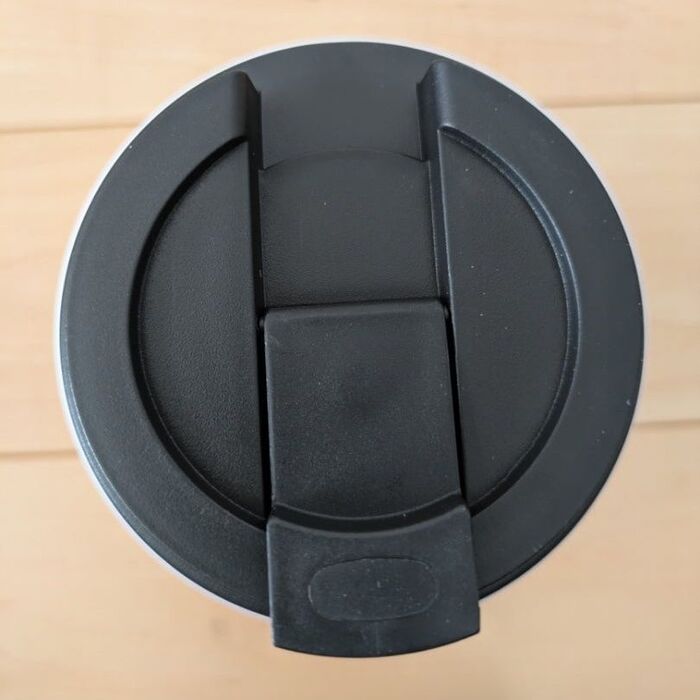 飲み口もしっかり閉まる。