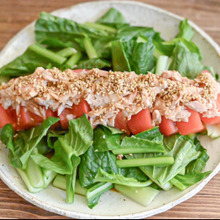 「小松菜は生で食べられる!」切って盛るだけ!栄養たっぷり超簡単レシピ