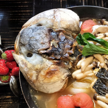 臭くない!絶品!可愛い顔して骨太で鎧のようなウロコ!身は煮込んでもしっとり柔らか!ボラ!ブイヤベース