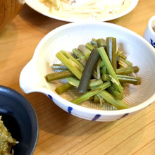 ワラビの醤油漬け【ワラビのアク抜きから!】