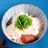 【初かつおと梅の漬け丼】便利な野菜だし使用!