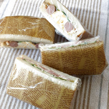 ワックスペーパーでサンドイッチを可愛くラッピング!