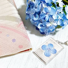 【ダイソー×帯】紫陽花の美しさを閉じ込めた!大人可愛い和風キーホルダー