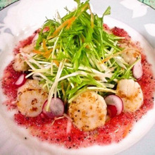 ホタテのバターグリル紫陽花ラディッシュソース