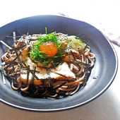 焼きキノコのもみじおろし柚子胡椒冷やしそば