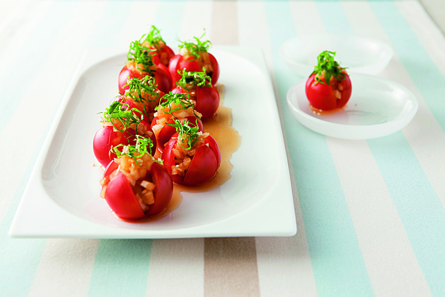 キレイな人はみんな食べてる トマトの効果的な食べ方 簡単レシピ 暮らしニスタ