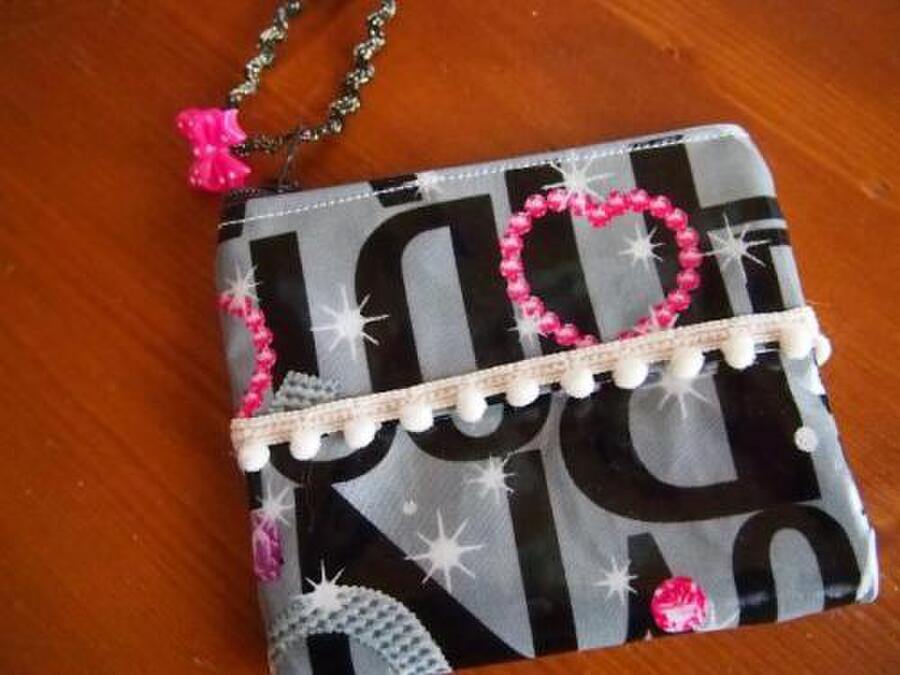 誰でも簡単にできるポーチの作り方 メイク道具や筆記具 コインも可愛く収納 暮らしニスタ 誰でも簡単にできるポーチの作り方 メイク道具や筆記具 コインも可愛く収納 暮らしニスタ