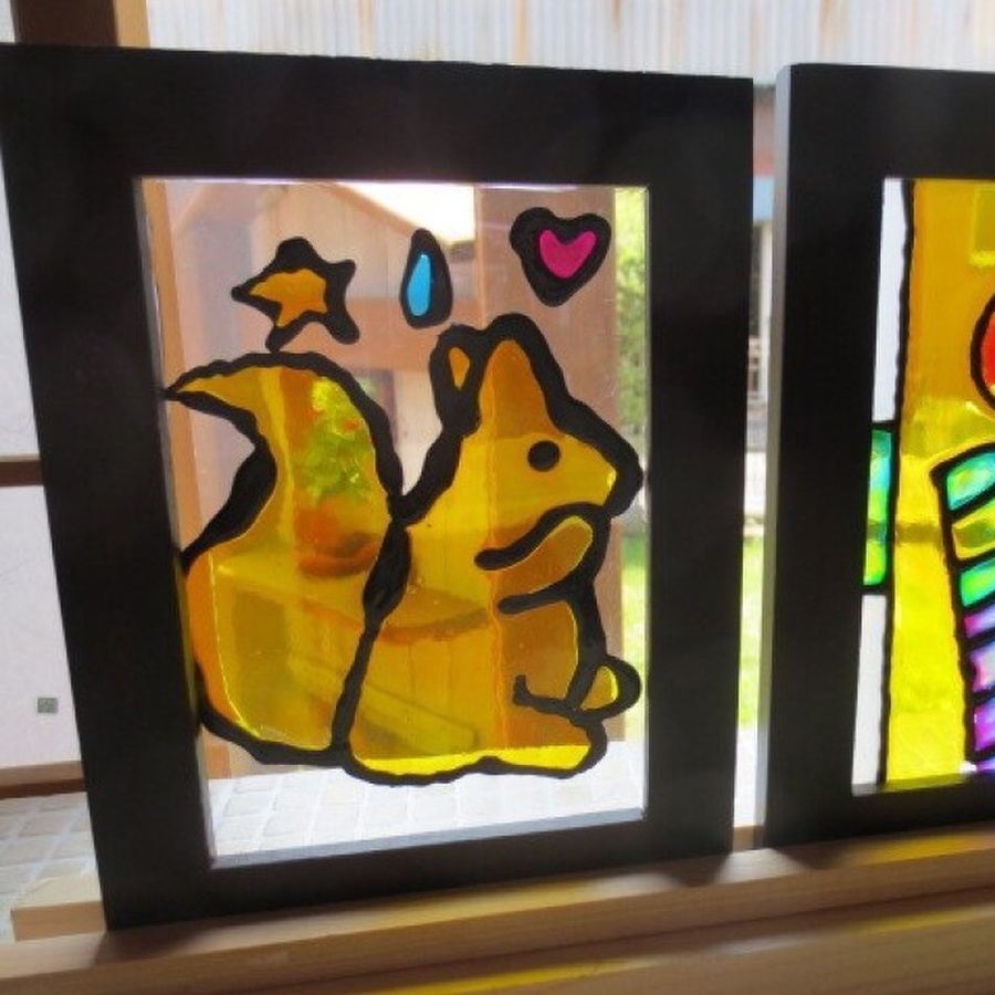 ガラス絵の具を使ったインテリア 雑貨 乾くと透ける美しさが魅力 暮らしニスタ ガラス絵の具を使ったインテリア 雑貨 乾くと透ける美しさが魅力 暮らしニスタ