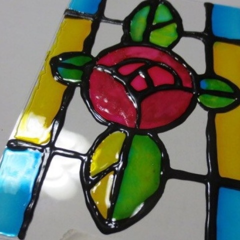 100均のフォトフレームをステンドグラス風にリメイク 暮らしニスタ 100均のフォトフレームをステンドグラス風にリメイク 暮らしニスタ