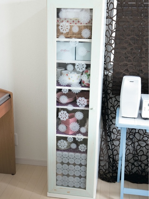 ガラス扉はセリアのシールでかわいく目隠し 暮らしニスタ ガラス扉はセリアのシールでかわいく目隠し 暮らしニスタ