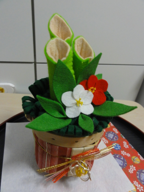 工作感覚で作れるフェルトの門松 暮らしニスタ