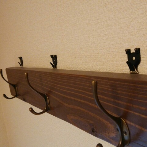 簡単 壁掛けフックdiyで衣類のちょい掛けスッキリ 暮らしニスタ