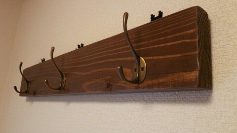 簡単 壁掛けフックdiyで衣類のちょい掛けスッキリ 暮らしニスタ