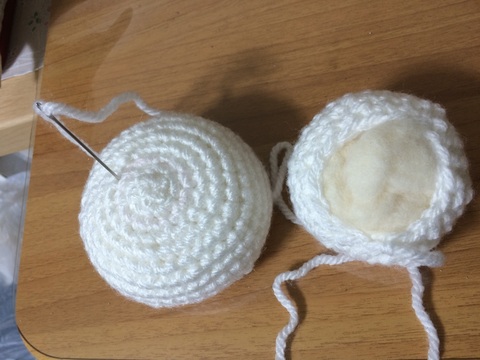 100均毛糸で鏡餅を手作り お正月飾りは編物で 暮らしニスタ 100均毛糸で鏡餅を手作り お正月飾りは編物で 暮らしニスタ