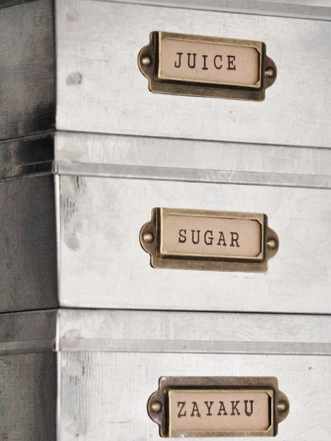 すっきりシンプル男前に 100均グッズで冷蔵庫の中を片付ける収納術 暮らしニスタ