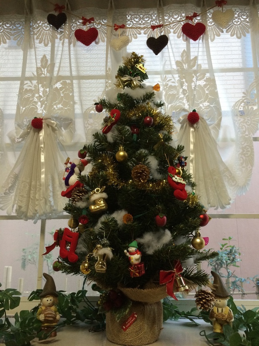 飾るだけでお部屋が華やぐ クリスマスガーランドで雰囲気アップ 暮らしニスタ 飾るだけでお部屋が華やぐ クリスマスガーランドで雰囲気アップ 暮らしニスタ